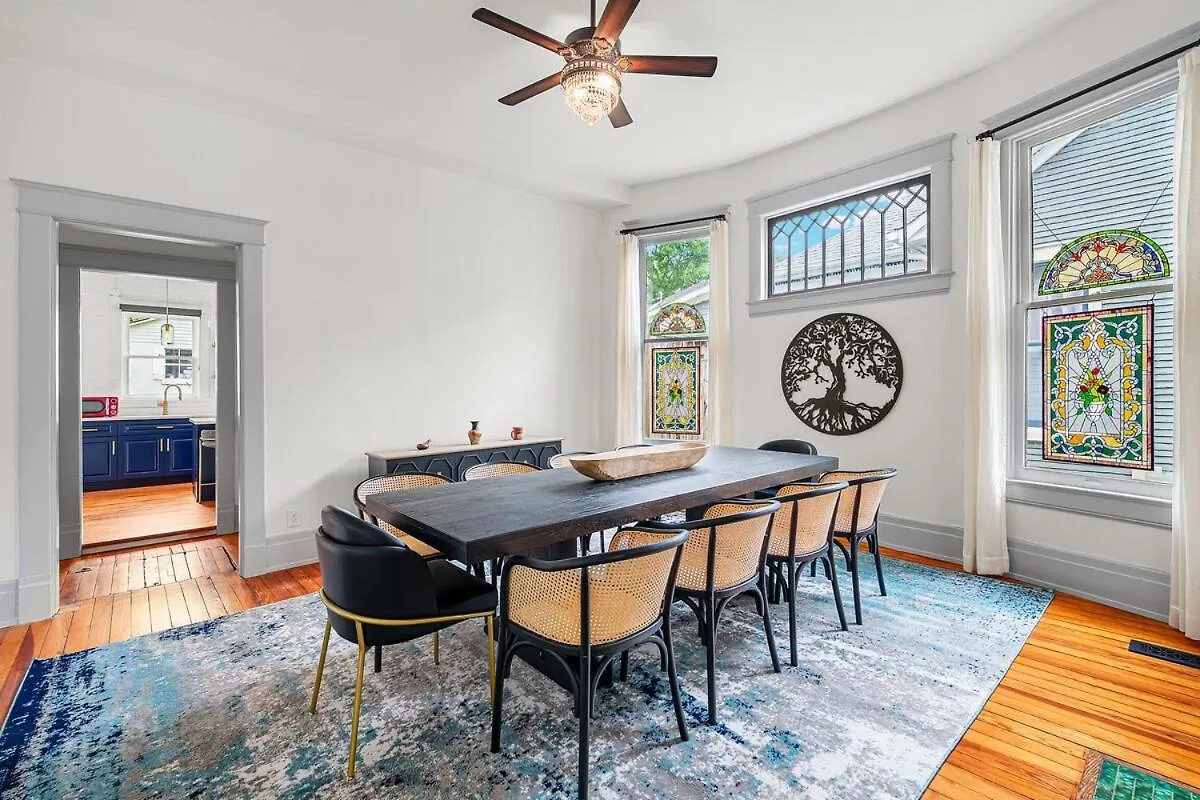 Stunning Nashville Home Close To Downtown And Bdwy