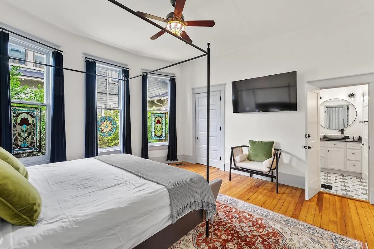 Stunning Nashville Home Close To Downtown And Bdwy Holiday home